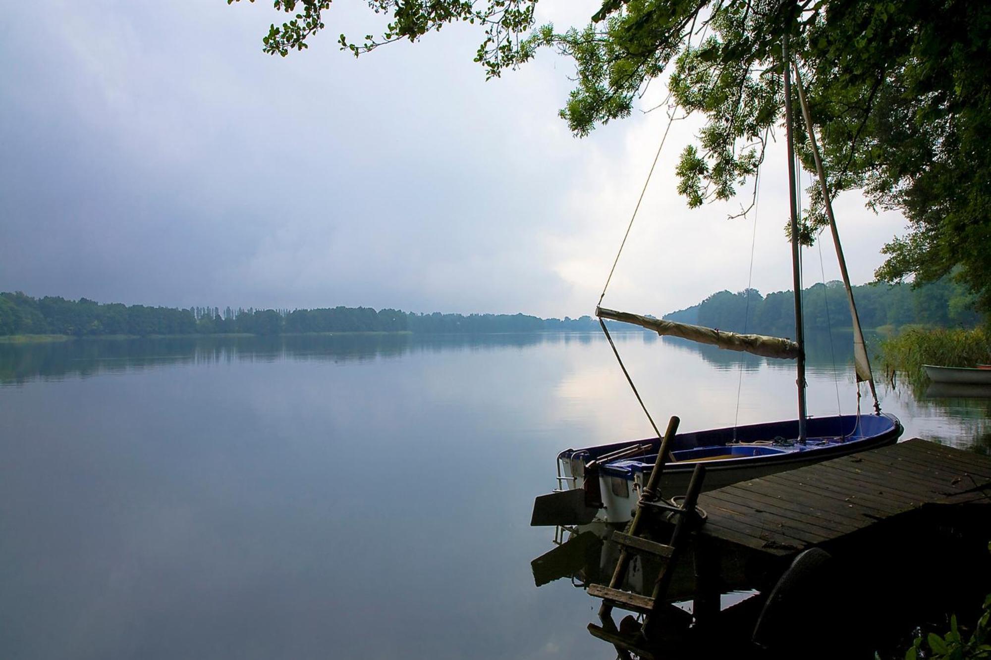 Ferienhaus Am See Perlin Zewnętrze zdjęcie